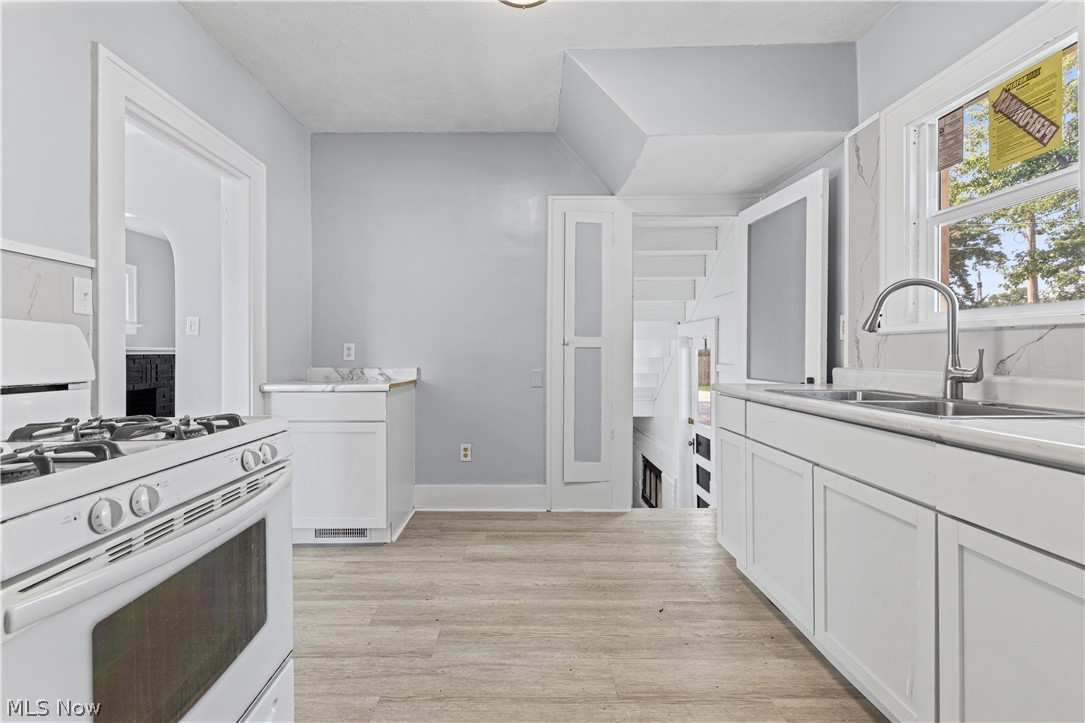 1117 Rogers Avenue SE Warren OH 44484