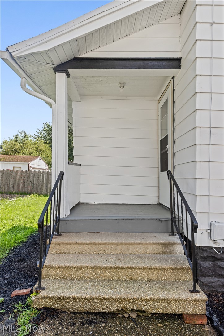1117 Rogers Avenue SE Warren OH 44484