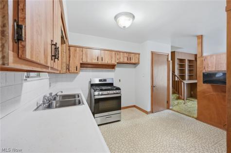 2534 Sierra Drive Youngstown OH 44511
