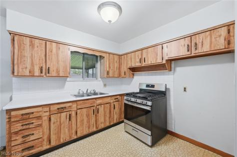 2534 Sierra Drive Youngstown OH 44511
