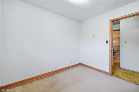 2534 Sierra Drive Youngstown OH 44511