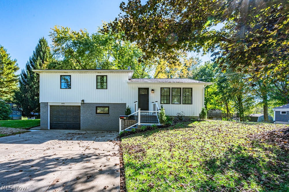 605 W 7th Street Salem OH 44460