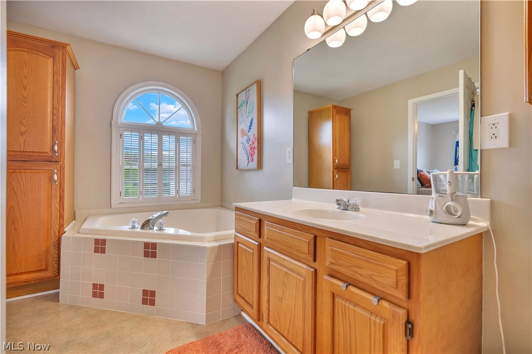 12219 Chestnut Street NW Canal Fulton OH 44614