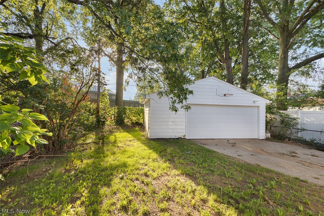 5735 W 44th Street Parma OH 44134