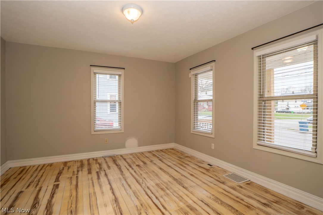 104 12th Street NW Massillon OH 44647