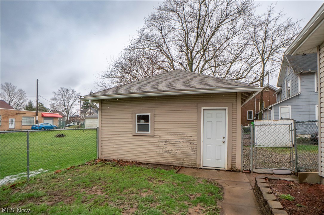 104 12th Street NW Massillon OH 44647