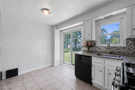 10810 Windham Road Parma OH 44130