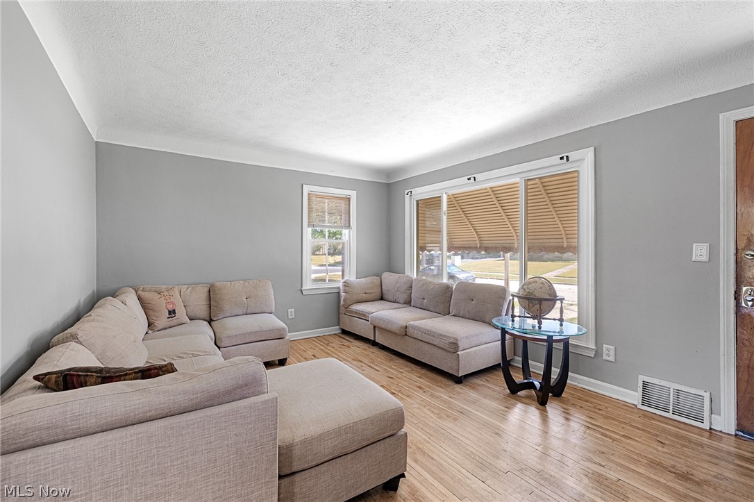 10810 Windham Road Parma OH 44130