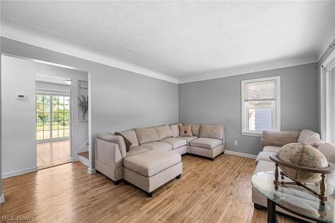 10810 Windham Road Parma OH 44130