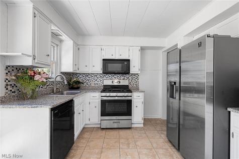 10810 Windham Road Parma OH 44130