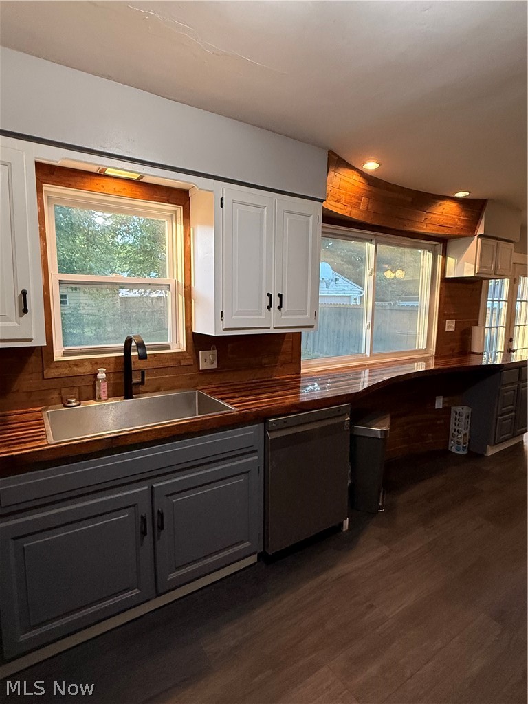 1647 Fairfax Road Akron OH 44313