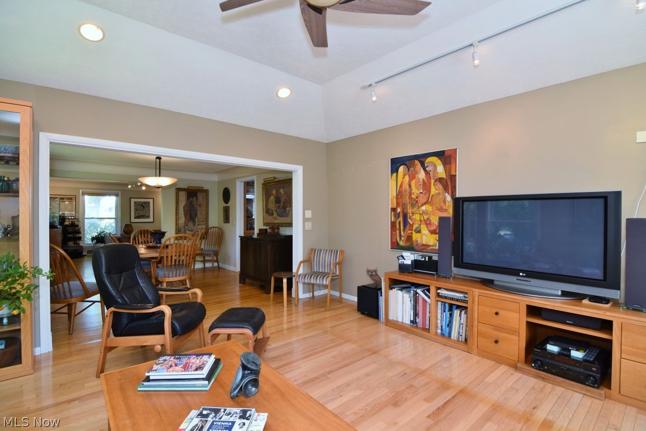21850 E Byron Road Shaker Heights OH 44122