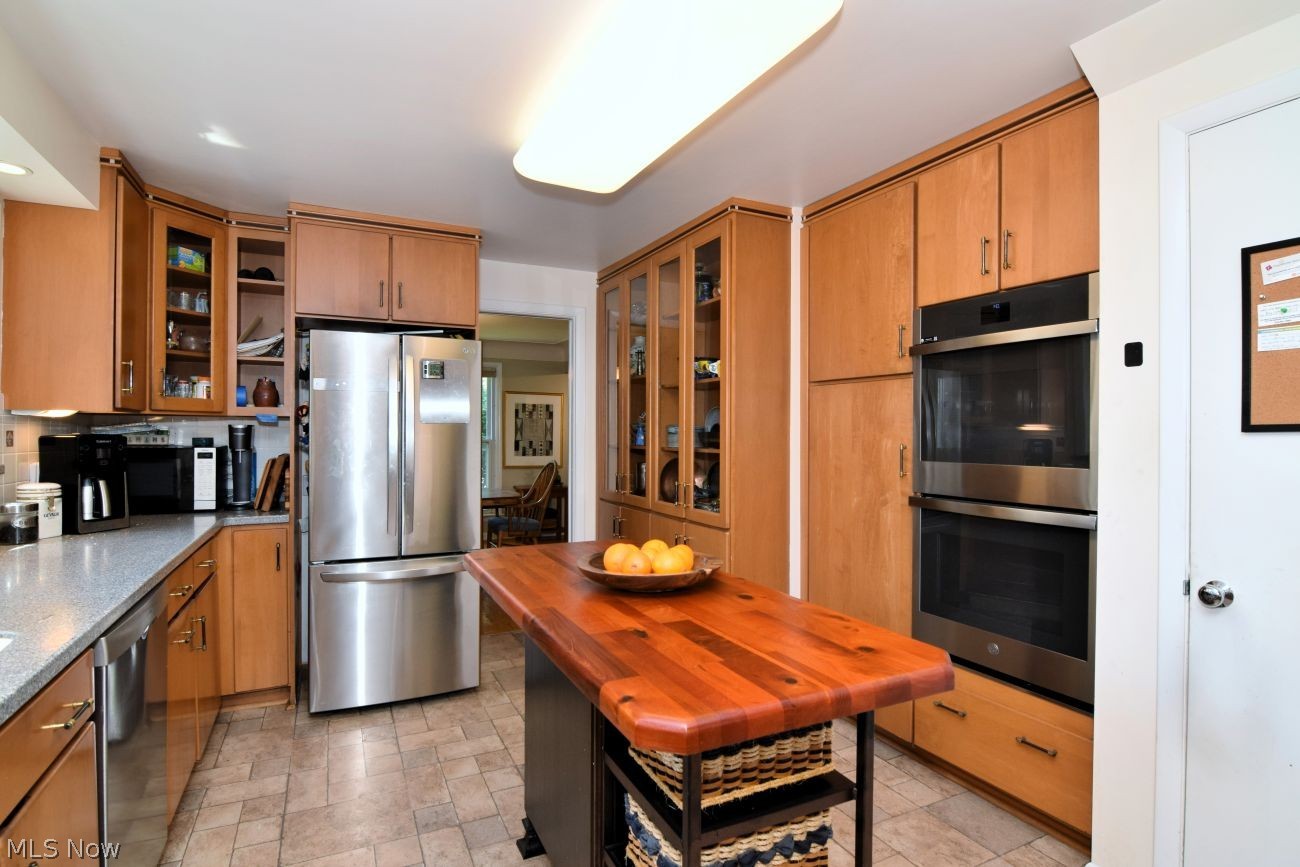 21850 E Byron Road Shaker Heights OH 44122