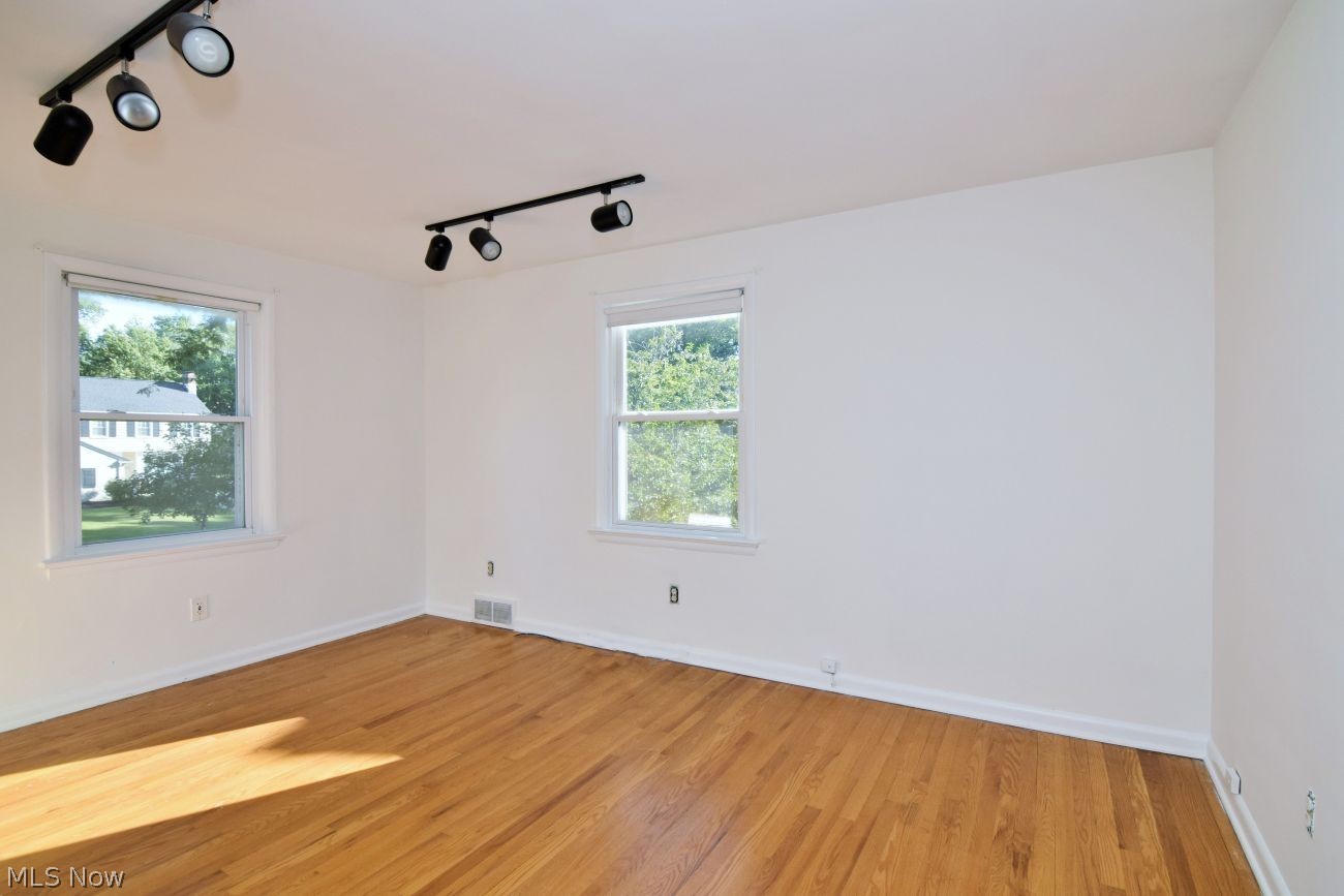 21850 E Byron Road Shaker Heights OH 44122