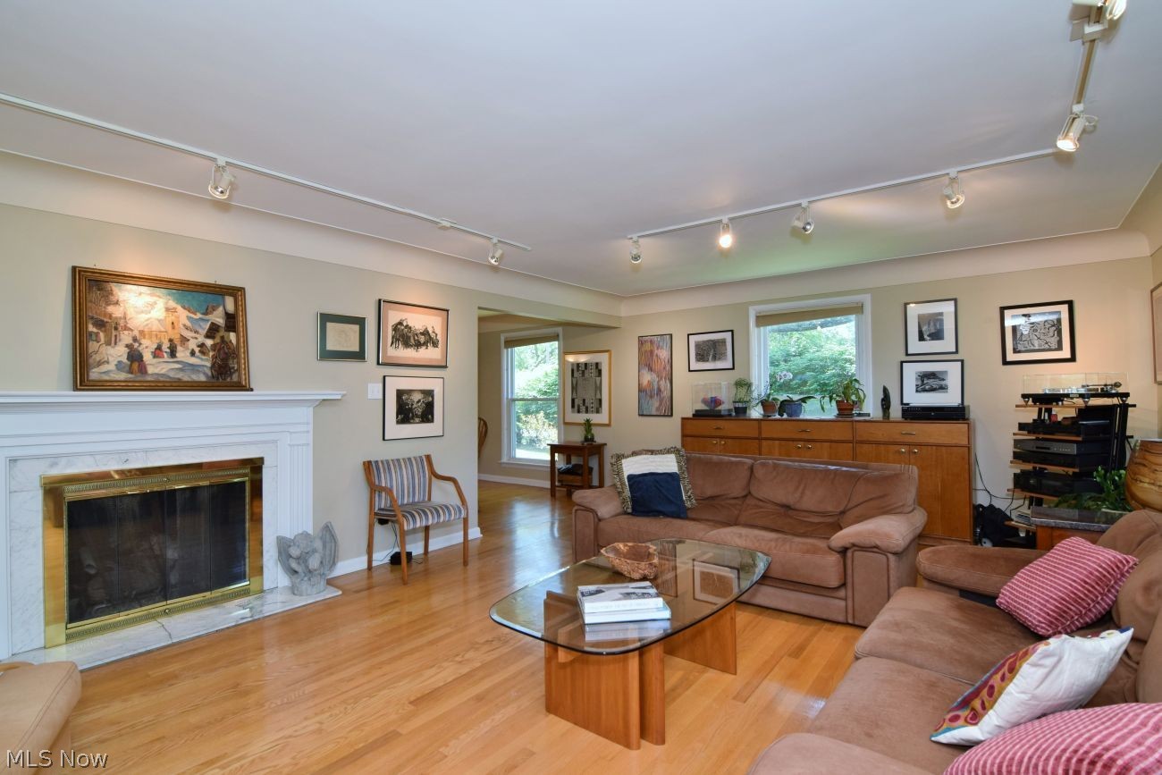 21850 E Byron Road Shaker Heights OH 44122