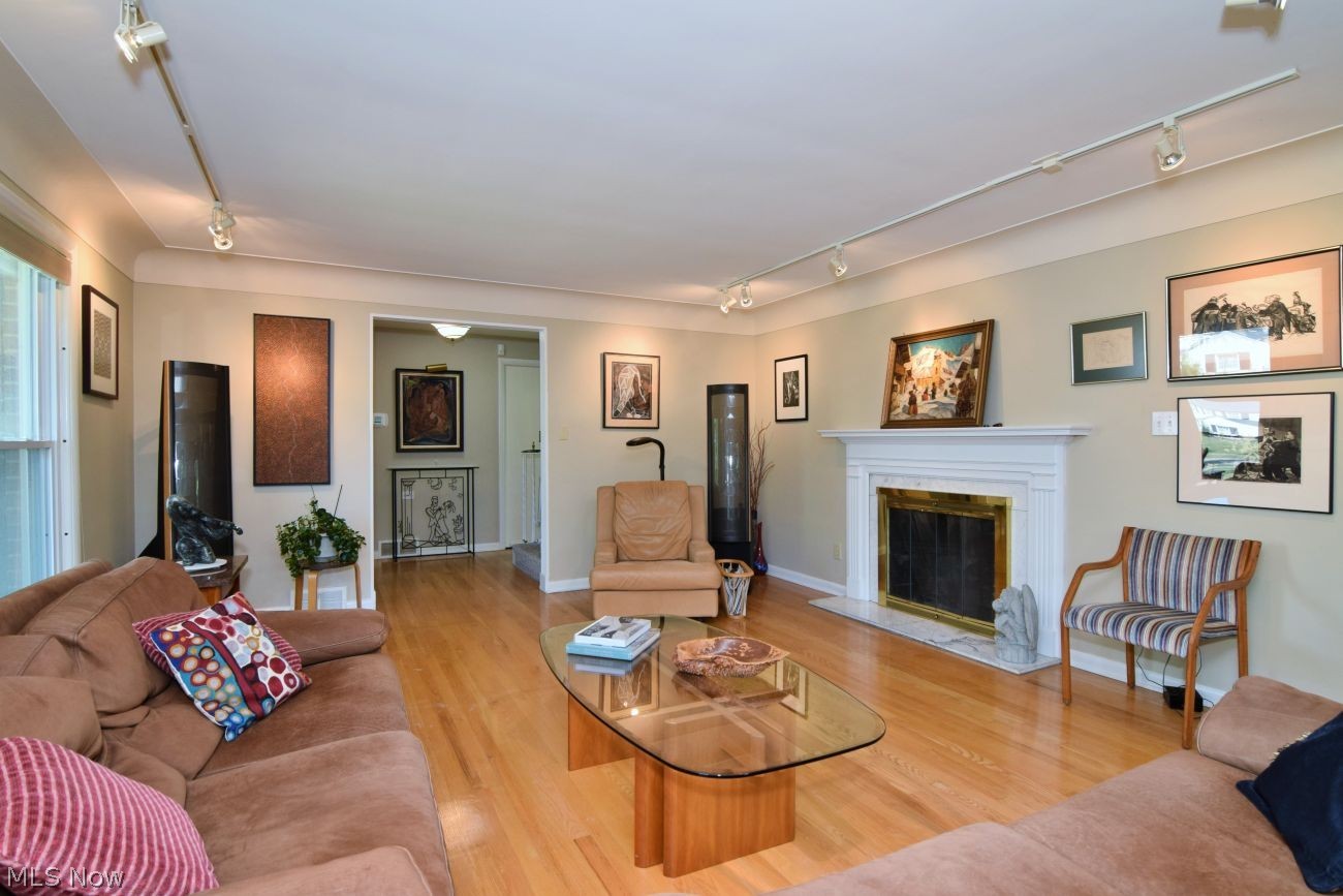 21850 E Byron Road Shaker Heights OH 44122