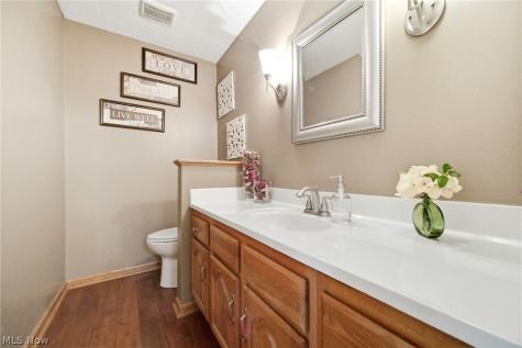6915 Harbor Drive NW Canton OH 44718