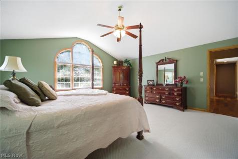 6915 Harbor Drive NW Canton OH 44718