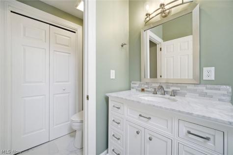 6915 Harbor Drive NW Canton OH 44718