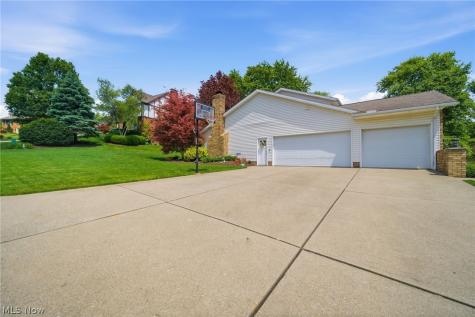 6915 Harbor Drive NW Canton OH 44718