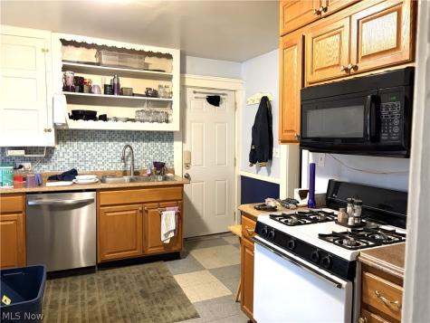 969 Evangeline Road Cleveland OH 44110