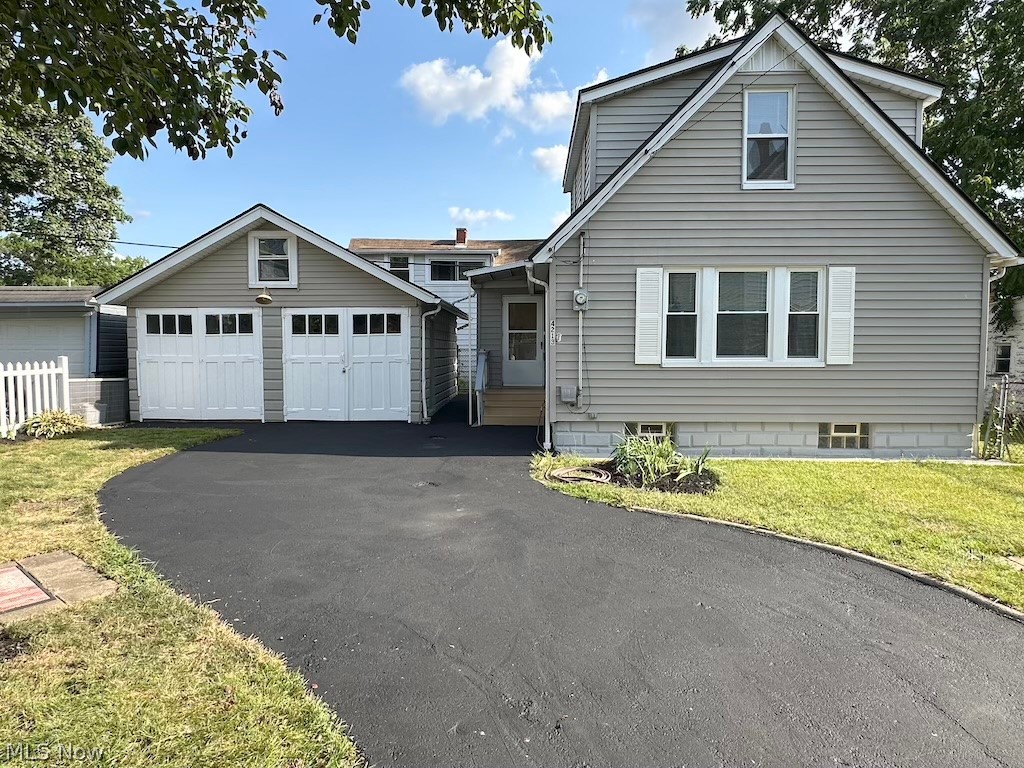 4213 Stickney Avenue Cleveland OH 44109