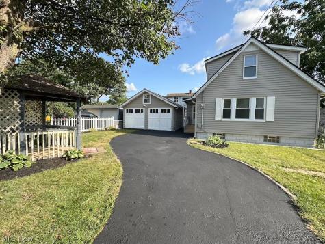4213 Stickney Avenue Cleveland OH 44109