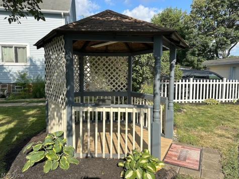 4213 Stickney Avenue Cleveland OH 44109