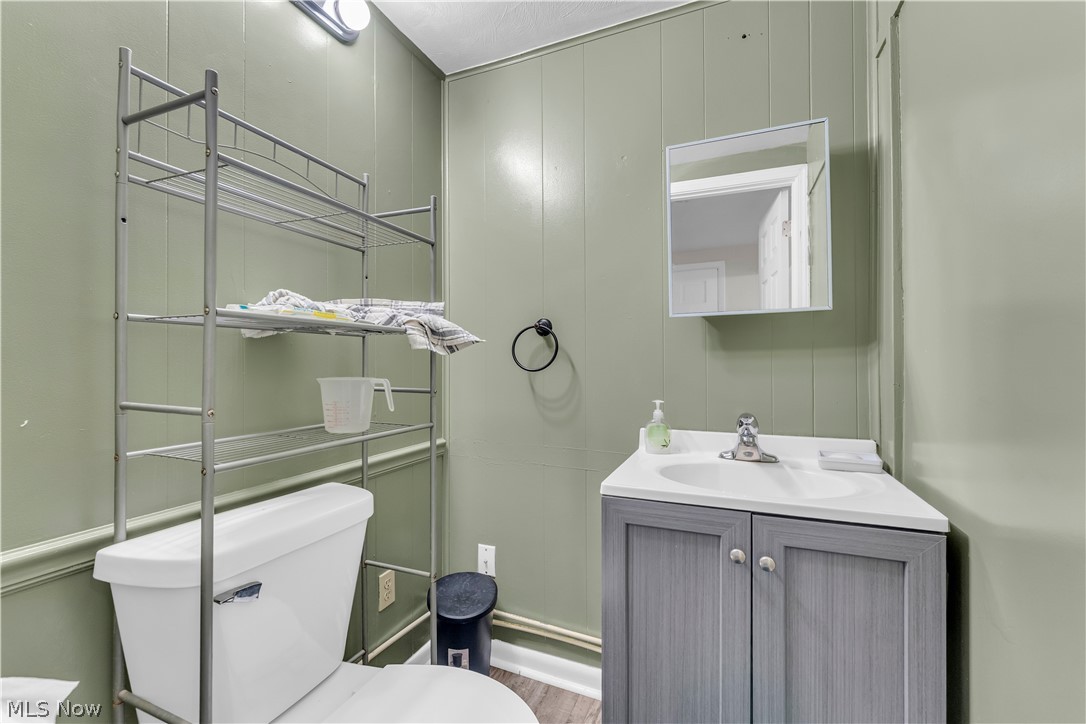 596 Eric Drive Akron OH 44305