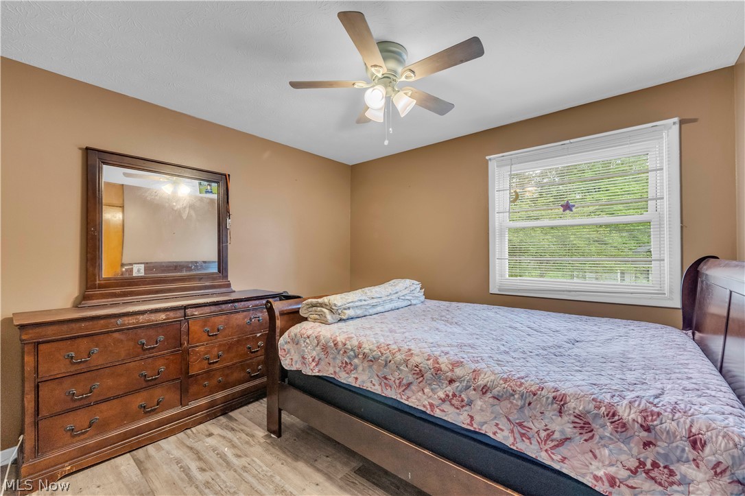 596 Eric Drive Akron OH 44305