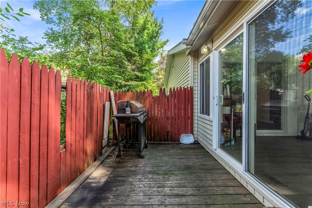 596 Eric Drive Akron OH 44305