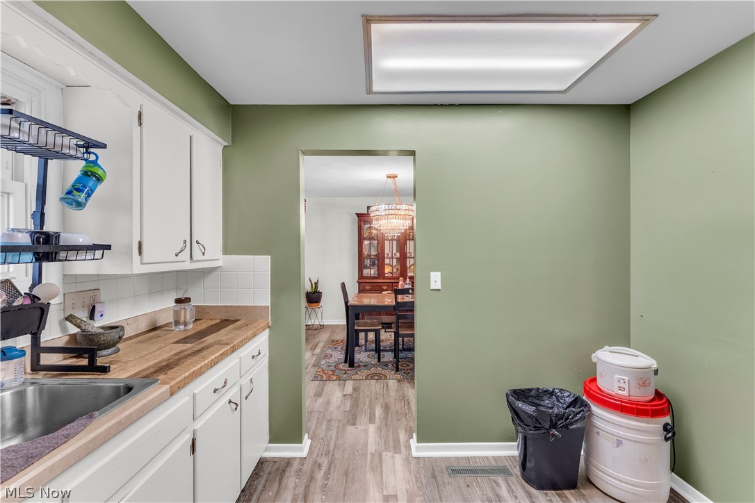 596 Eric Drive Akron OH 44305