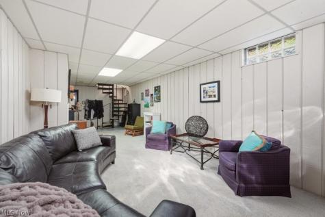 1155 Romayne Drive Akron OH 44313
