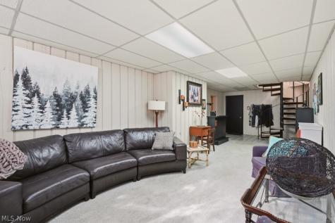 1155 Romayne Drive Akron OH 44313