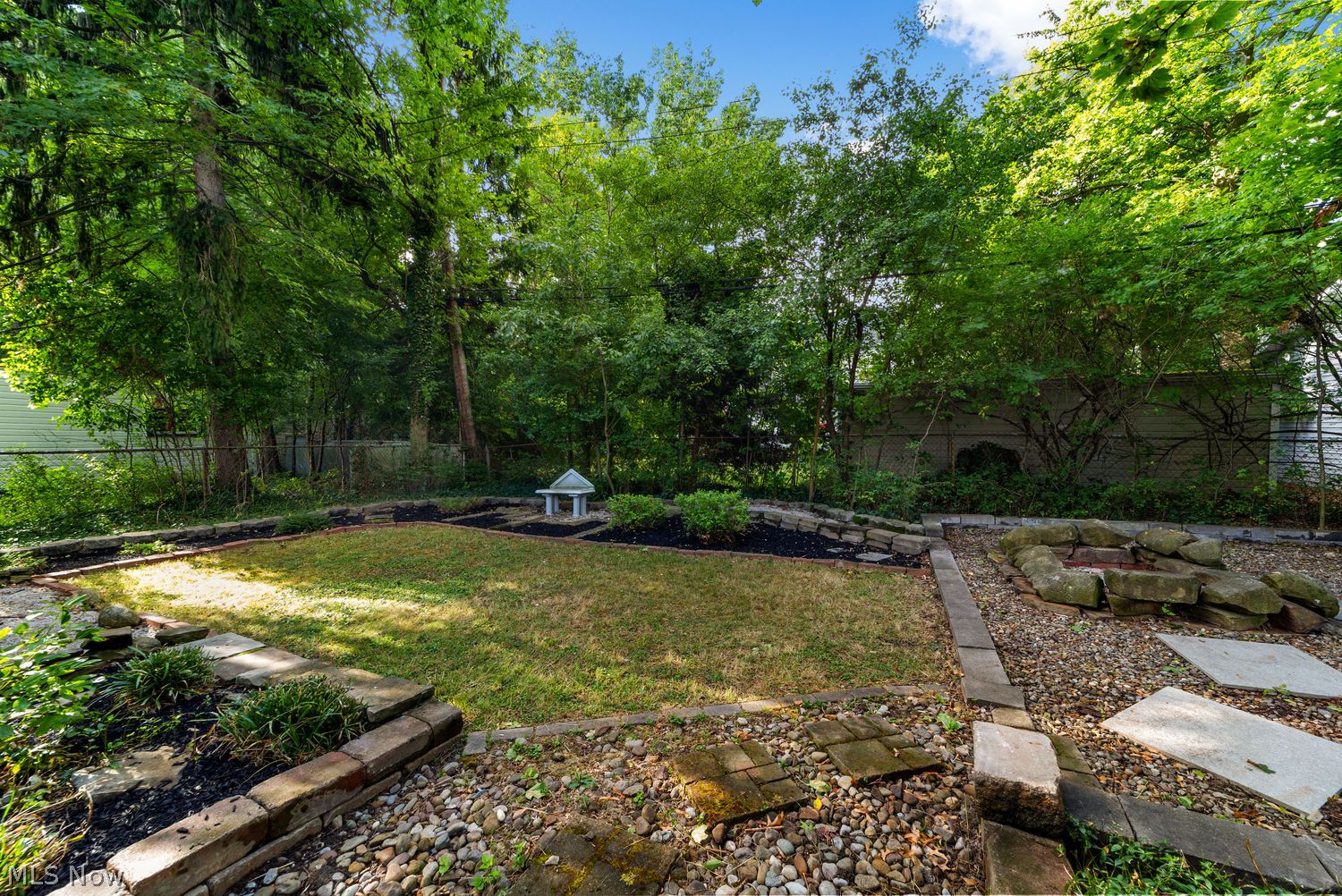 1537 Parkhill Road Cleveland Heights OH 44121