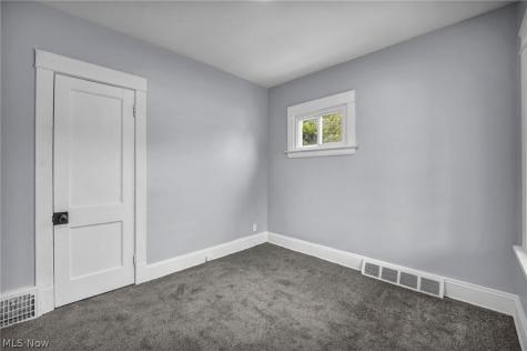 13805 Chapelside Avenue Cleveland OH 44120