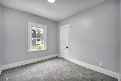 13805 Chapelside Avenue Cleveland OH 44120