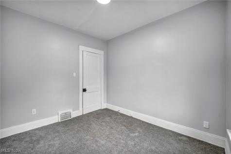 13805 Chapelside Avenue Cleveland OH 44120