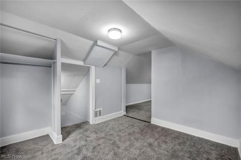 13805 Chapelside Avenue Cleveland OH 44120