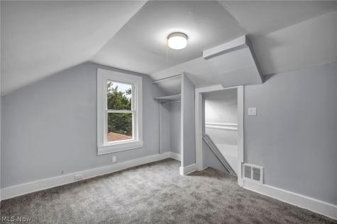 13805 Chapelside Avenue Cleveland OH 44120