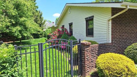 410 Breezewood Circle Wadsworth OH 44281