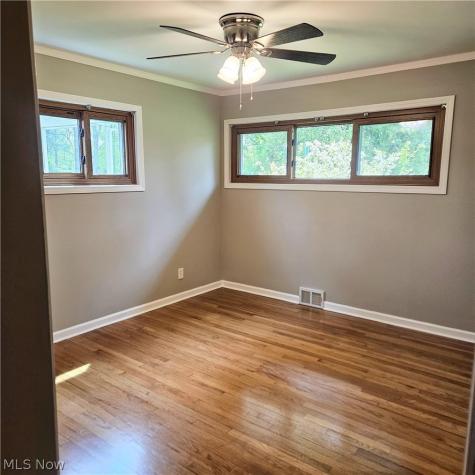 7607 Big Creek Middleburg Heights OH 44130