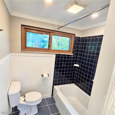 7607 Big Creek Middleburg Heights OH 44130