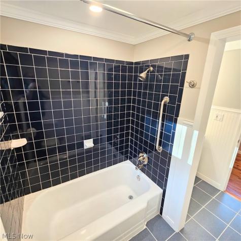 7607 Big Creek Middleburg Heights OH 44130