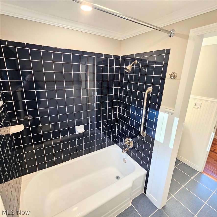 7607 Big Creek Middleburg Heights OH 44130