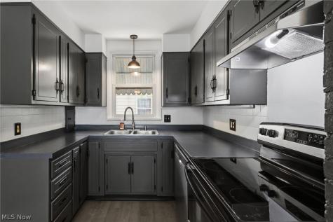 2764 Garfield Boulevard Lorain OH 44052