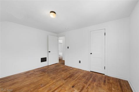 2764 Garfield Boulevard Lorain OH 44052