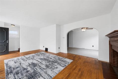 2764 Garfield Boulevard Lorain OH 44052