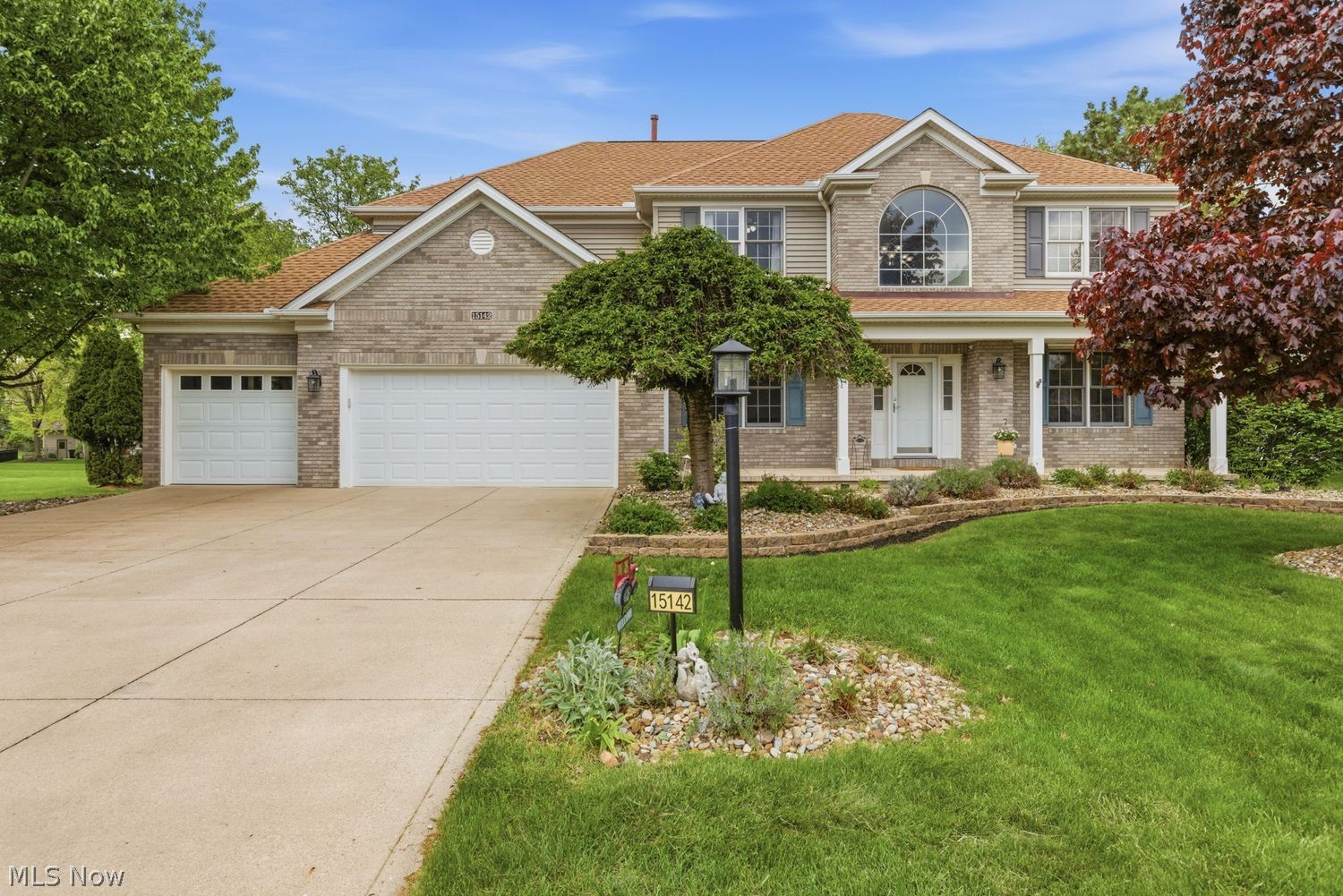 Strongsville OH, 15142 Old Oak Drive
