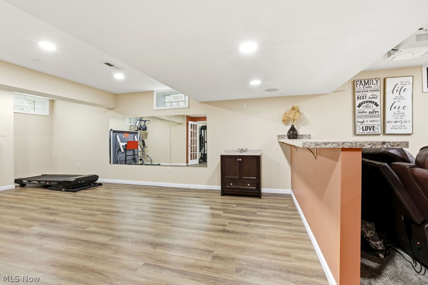 15142 Old Oak Drive Strongsville OH 44149